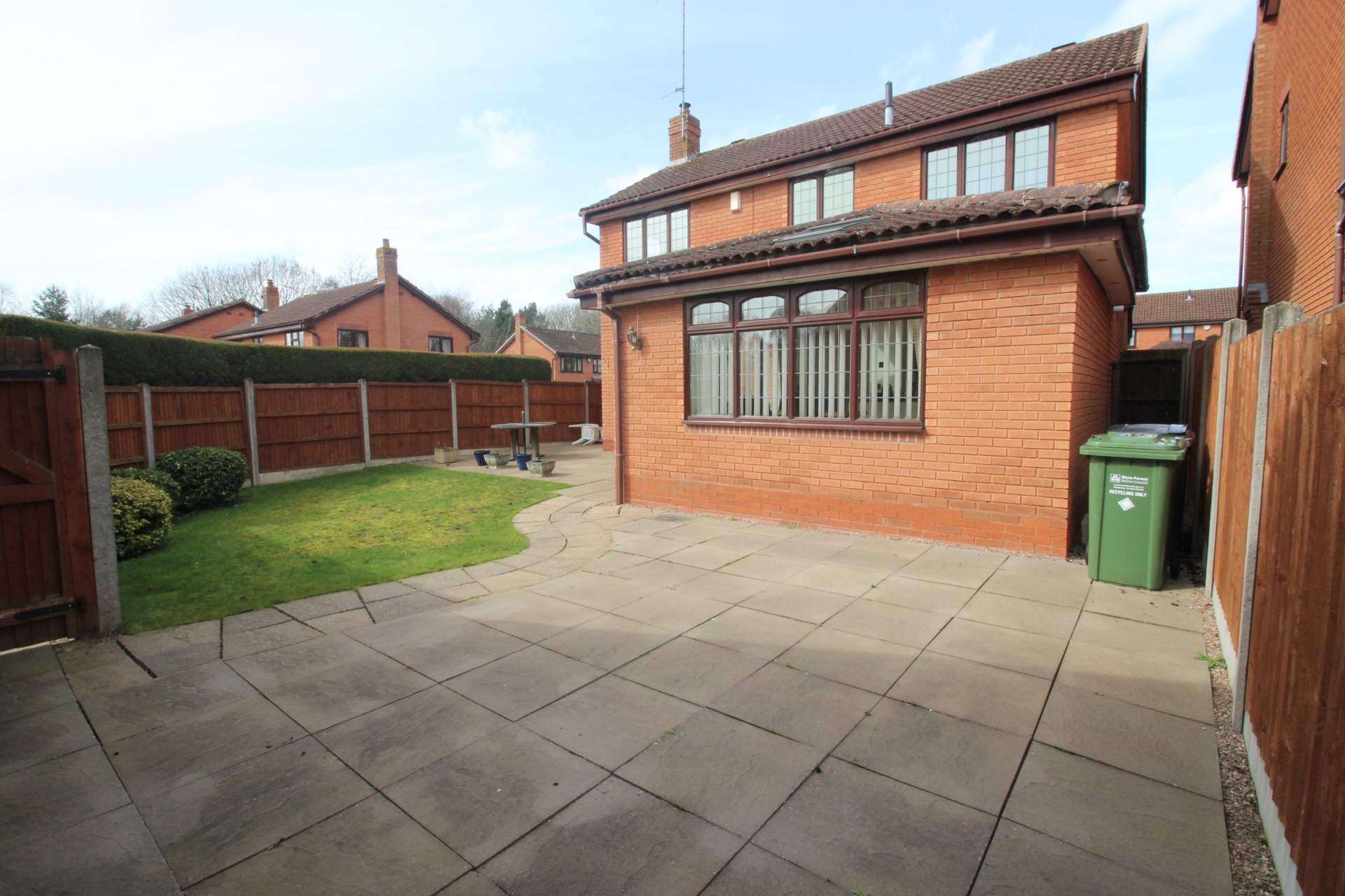 Barnetts Close, Kidderminster, DY10