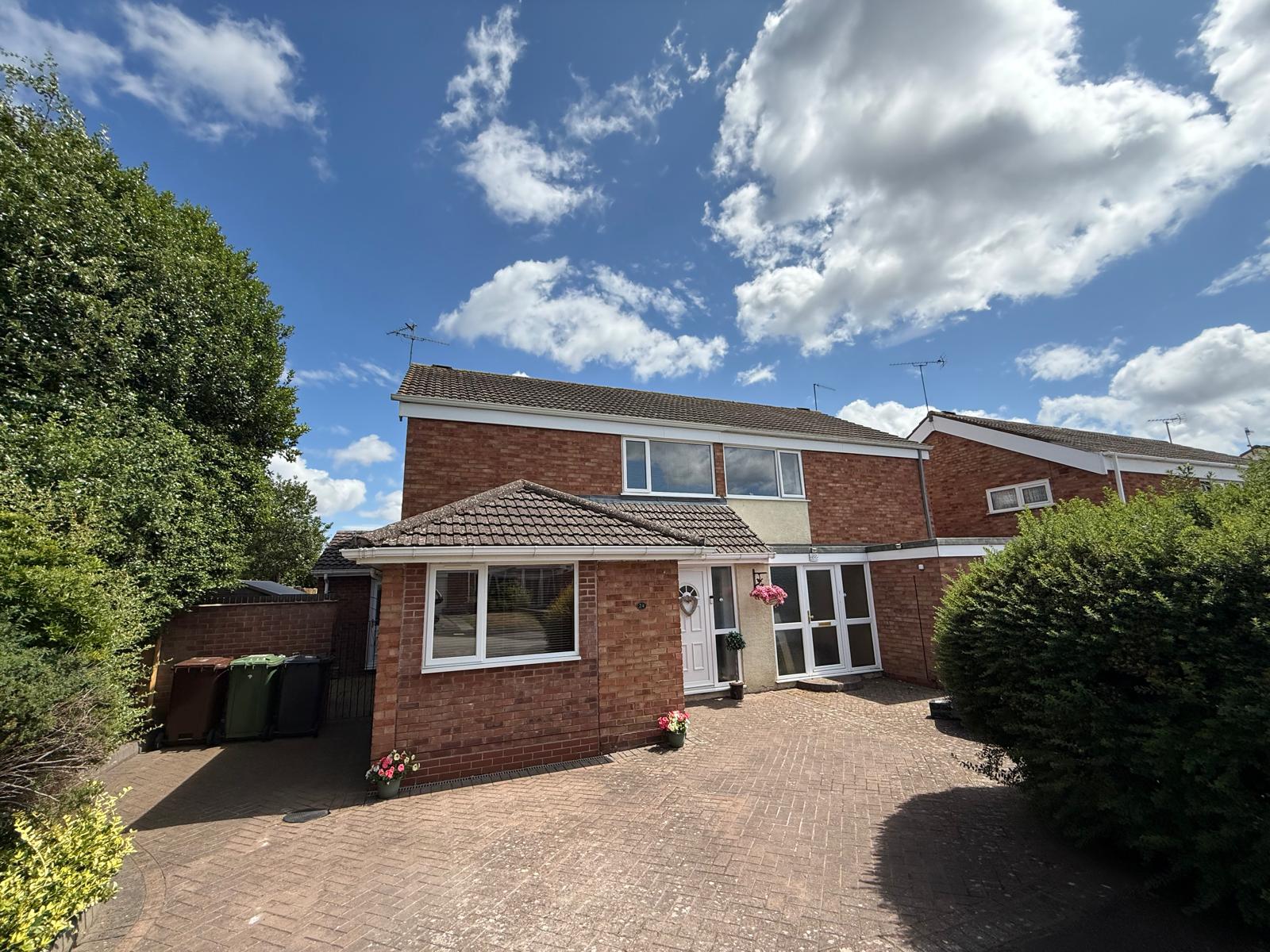 Silverstone Avenue